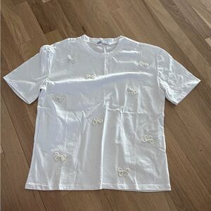 Zara White Short Sleeve Tee with Pearl Bow Accents